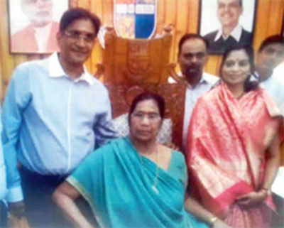 Mira Bhayandar mayor offers chair to mom-in-law, sparks controversy