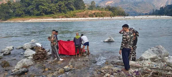 Migration-hit Uttarakhand village short of able-bodied kin, SSB jawans step in to conduct woman's last rites