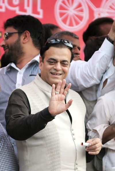 Samajwadi Party leader Azmi backs Salman Khan's remarks on Pakistani artistes; Sena taunts actor