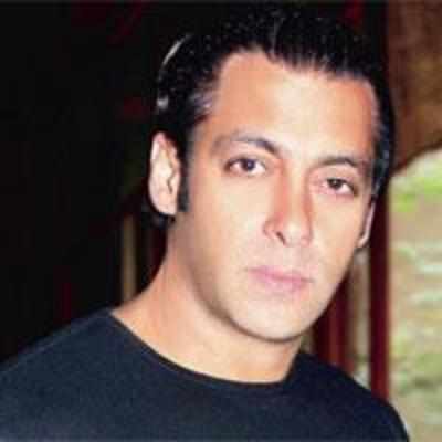 Sallu wants to buy Kanchana