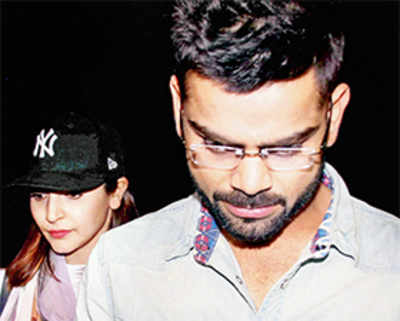 Anushka can travel to Oz as BCCI clears girlfriends