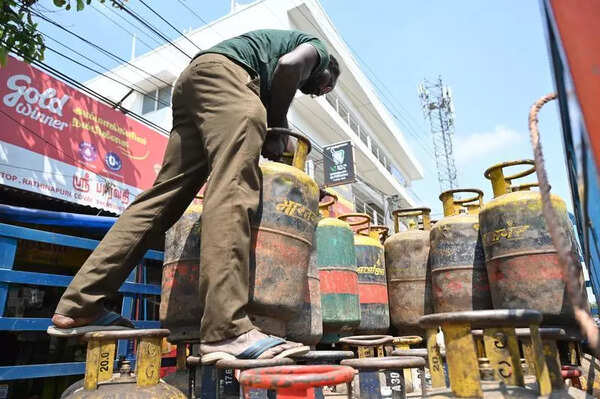 AEPC urges Tamil Nadu government to include apparel export industry in 20% commercial LPG cylinder allotment