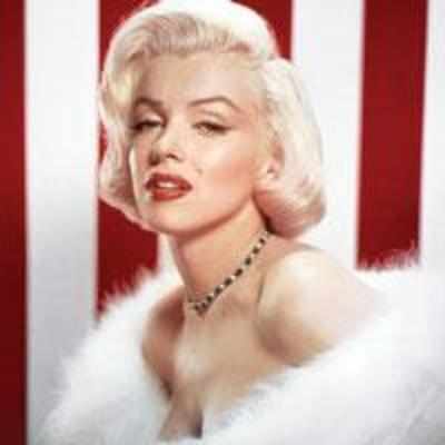 Monroe pics on auction