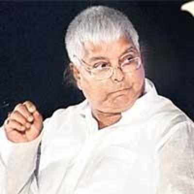 Lalu saves Mumbaikars from rail surcharge again