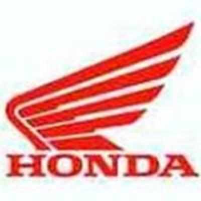 Honda zooms past 'Hamara Bajaj'