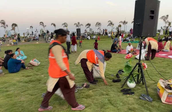 300kg of litter cleared from Dumas Sea Face after weekend