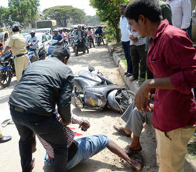BBMP’s pothole kills Class X girl on Mysore Road