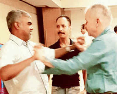 Mickey Mehta holds wellness workshop in Navi Mumbai