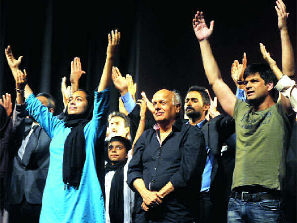 Bhatt to bring 'The Last Salute' to Hans Raj on Youth Day