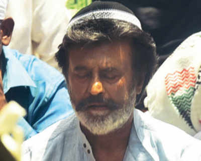 Rajinikanth plays slum lord in Pa Ranjith's Kaala Karikaalam