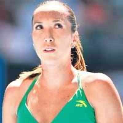 Jankovic crashes out