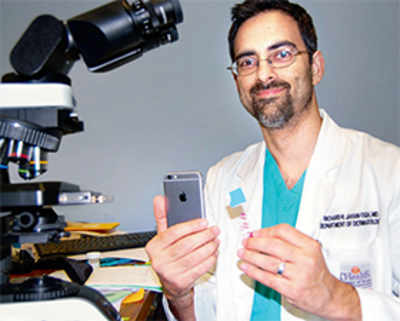 Smartphone microscopes to help detect skin cancer
