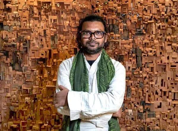 Vadodara sculptor to represent India at global ceramics residency