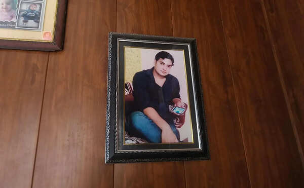 Killed for opposing graft: Kin of Haryana lineman seek 'murder' probe
