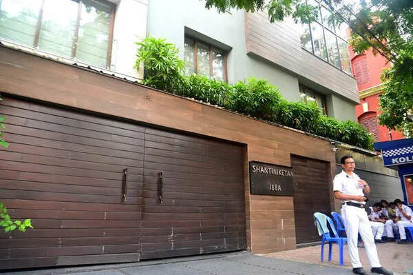 Stay on KMC House, Abhishek notices pointers to power shift