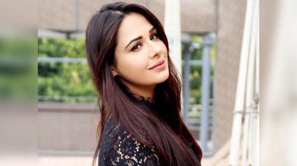 Birthday Special: Top 5 movies of Mandy Takhar