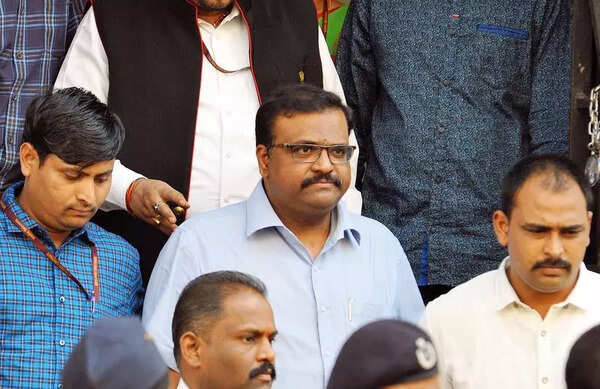 Sameer Bhujbal exits NCP, gives himself poll ticket for Nandgaon
