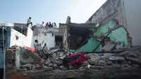 1 dead, 3 injured after ceiling of &lsquo;unsafe&rsquo; house in Gurgaon's Dundahera collapses
