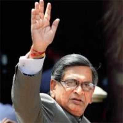 S M Krishna sets example for tainted ministers to follow