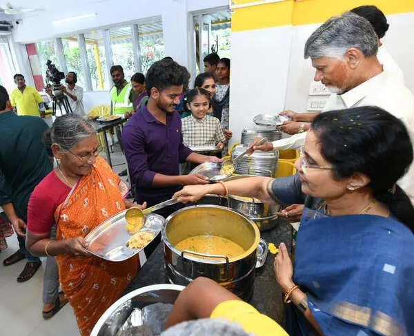 Naidu marks 76th birthday with Anna Canteen breakfast