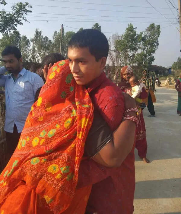 From mental hosp, 4 go back to Nepal