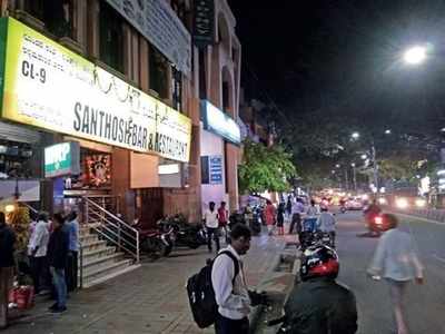 Bengaluru: Jobless man loses phone, wallet in attack outside bar