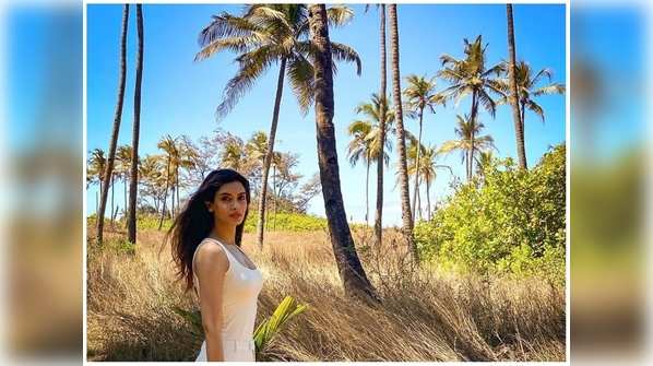 Diana Penty latest vacay picture will make you pack your bags!