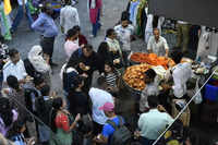 With LPG lifeline on the brink, street vendors&rsquo; livelihoods hang in balance