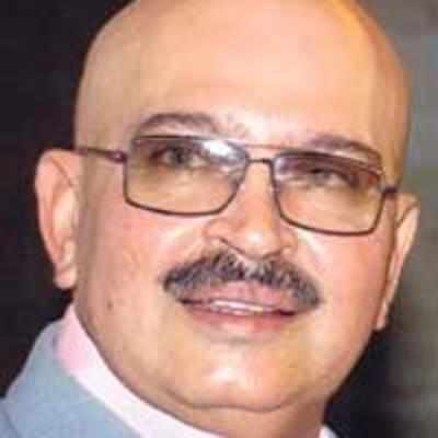 Rakesh Roshan gives in to stamp office's order