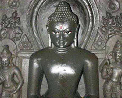 Jain community angry as rarest of rare Mahavir idol robbed from Bihar temple