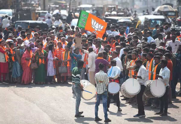 96 former corporators among 859 in fray as Sambhajinagar votes today