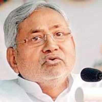 BJP's Gandhigiri: Offers other cheek to Bihar CM