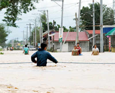 Philippines typhoon kills 16