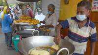 Delhi government passes an order allowing street vendors to resume business 