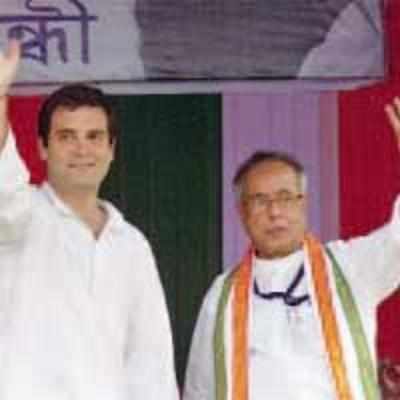 Rahul plays his cards in Bengal, asks people to oust Left front