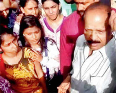 Shiv Sena MLA accused of striking woman: he denies it