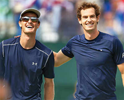 Murray beats Murray