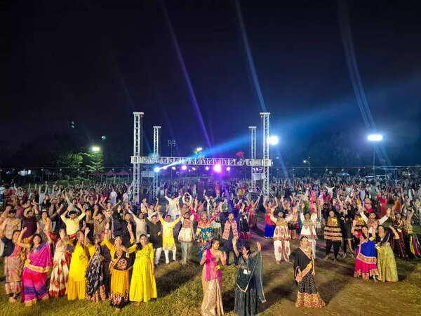 Garba beats with a word of caution from city doctors