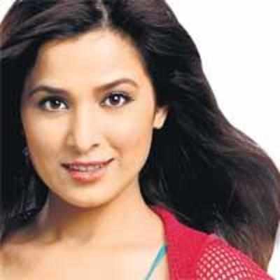 Simone Singh returns