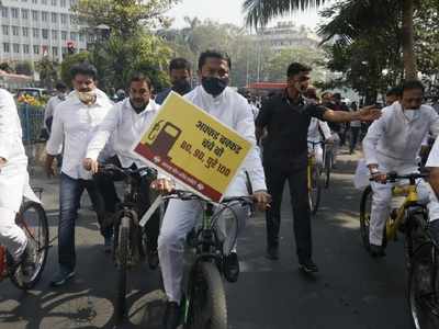 Maharashtra: Ahead of Budget session, Congress leaders hold cycle rally to protest against fuel price hike
