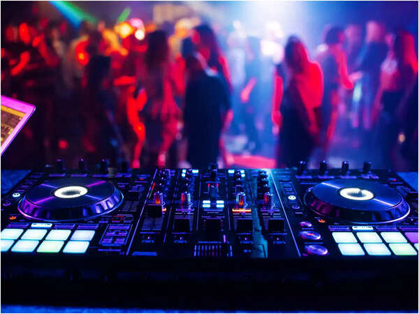 With no midnight bashes and live shows, Chennaiites gear up for low-key New Year celebrations