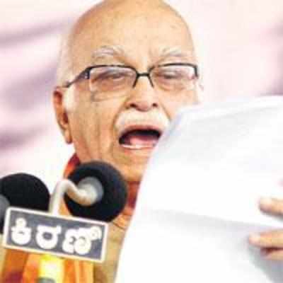 Karuna holds turf as Advani lands in TN