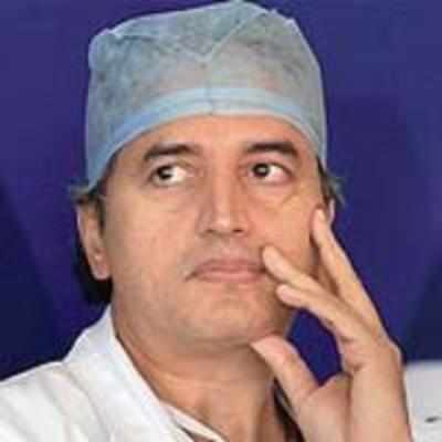 Devi Shetty offers space to Metro