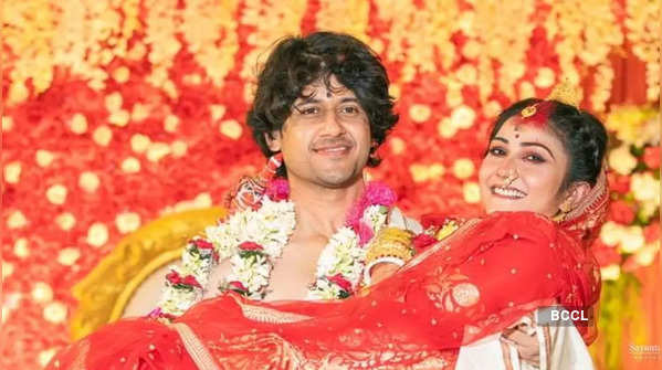 Kaushambi Chakraborty weds Adrit Roy, TV stars attend the grand wedding; See Photos 