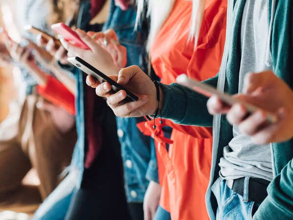 Muzaffarnagar students rally against excessive screen time