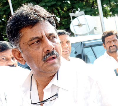 DK Shivakumar turns Quit Gun Murugan; Congress on edge