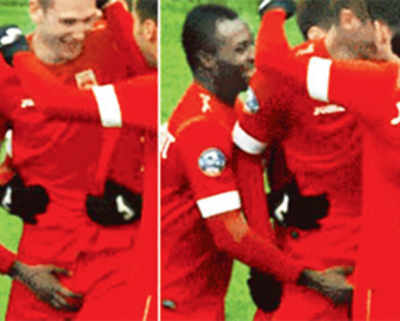 Ex-Gunner Frimpong gropes teammate