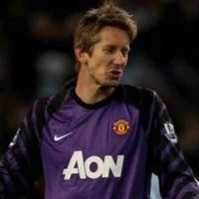 Man City played negative, alleges Van der Sar