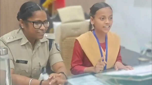 Class VIII tribal girl takes charge as Bagaha SP for a day