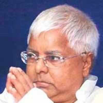 Lalu announces construction of budget hotels on railway land